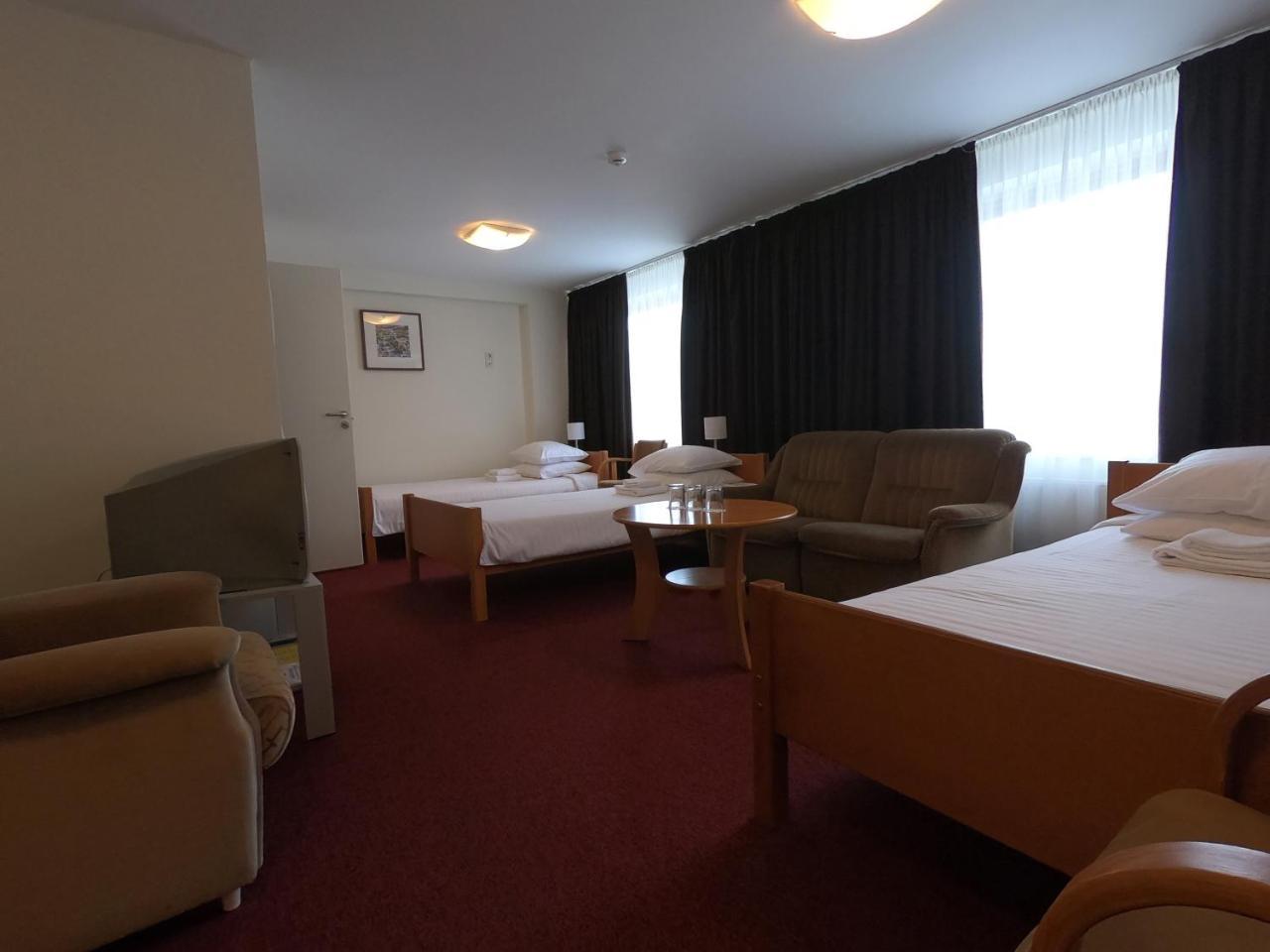 Hotel 마도나 외부 사진