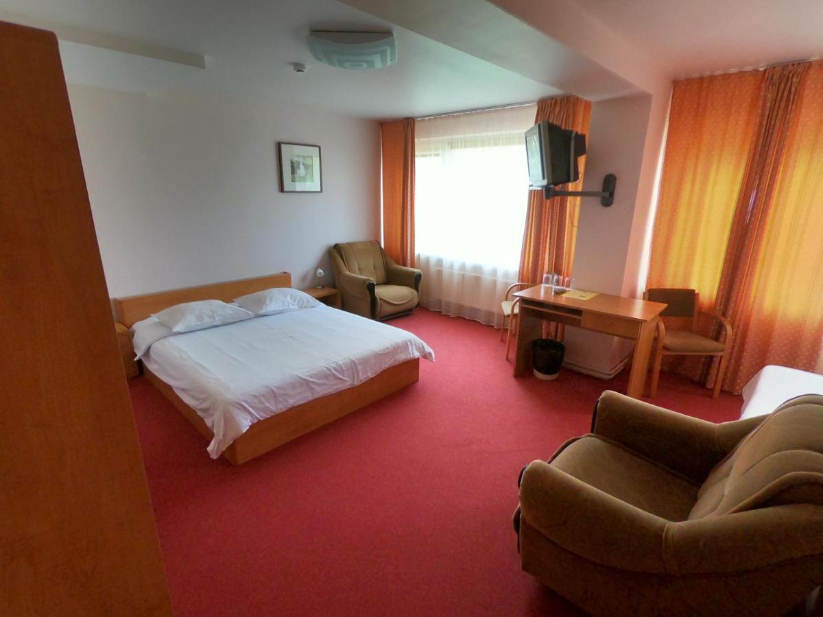 Hotel 마도나 외부 사진